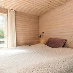 Casa de Férias 4 Star Holiday Home In Vaeggerlose Bøtø By