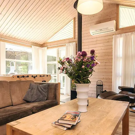 Casa de Férias 4 Star Holiday Home In Vaeggerlose Bøtø By