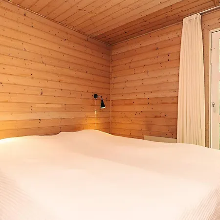 4 Star In Vaeggerlose Holiday home