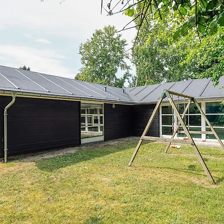 4 Star In Vaeggerlose * Bøtø By