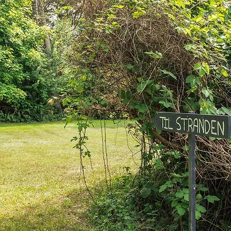4 Star In Vaeggerlose Bøtø By